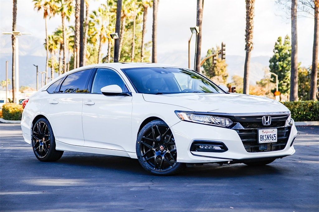 2019 Honda Accord Sport's photo
