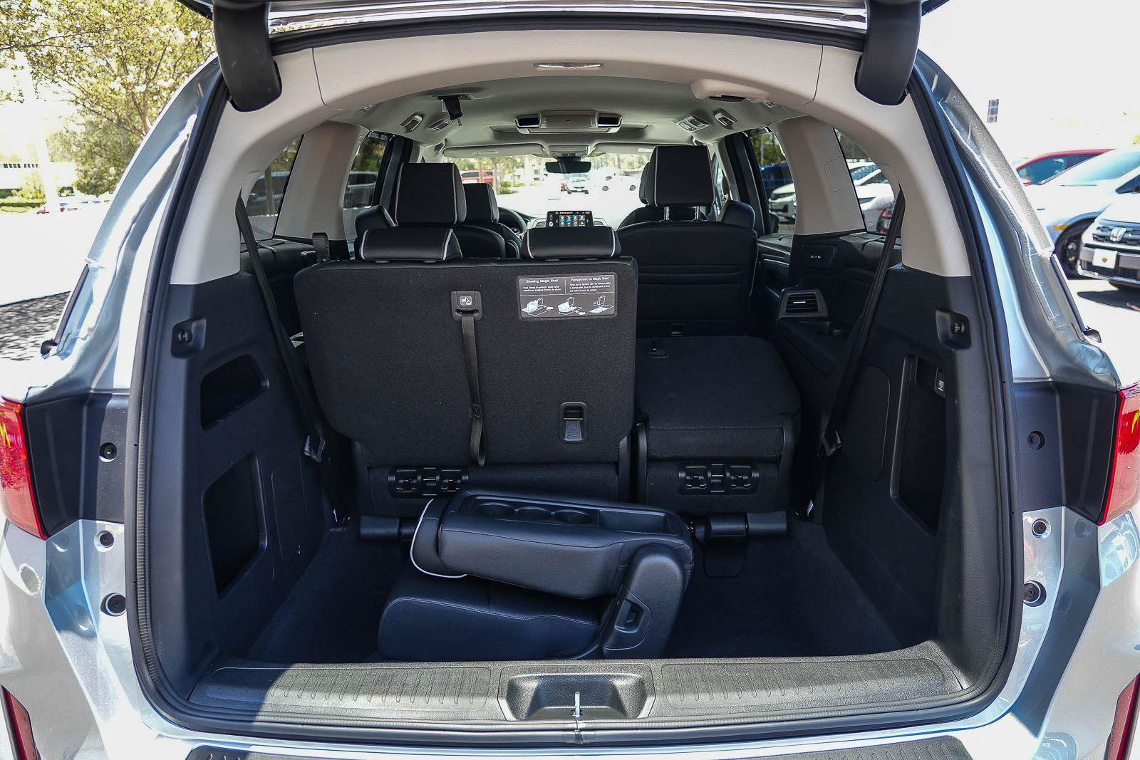 2026 Honda Odyssey Touring - Photo 11