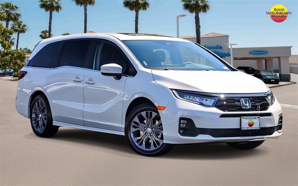 2026 Honda Odyssey Touring's photo