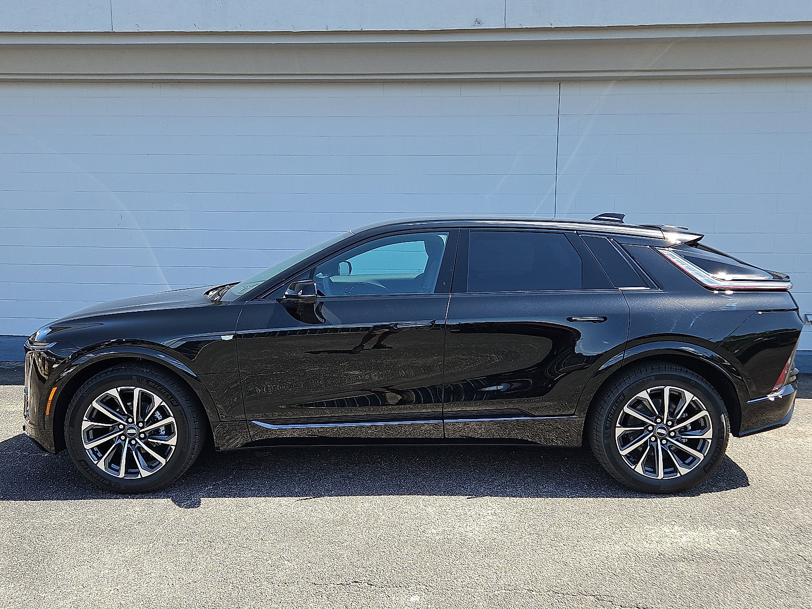 Branikald 新品 ブラックメタル black l New 2025 CADILLAC LYRIQ For Sale at Randall Motors Inc | VIN
