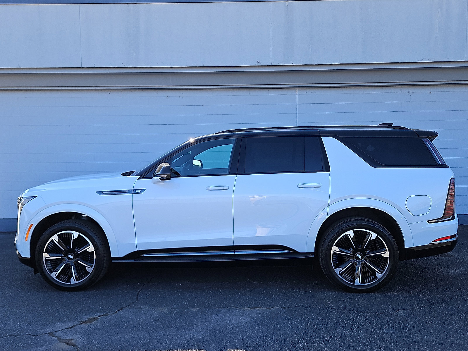 2026 Cadillac Escalade IQL Sport - Photo 2