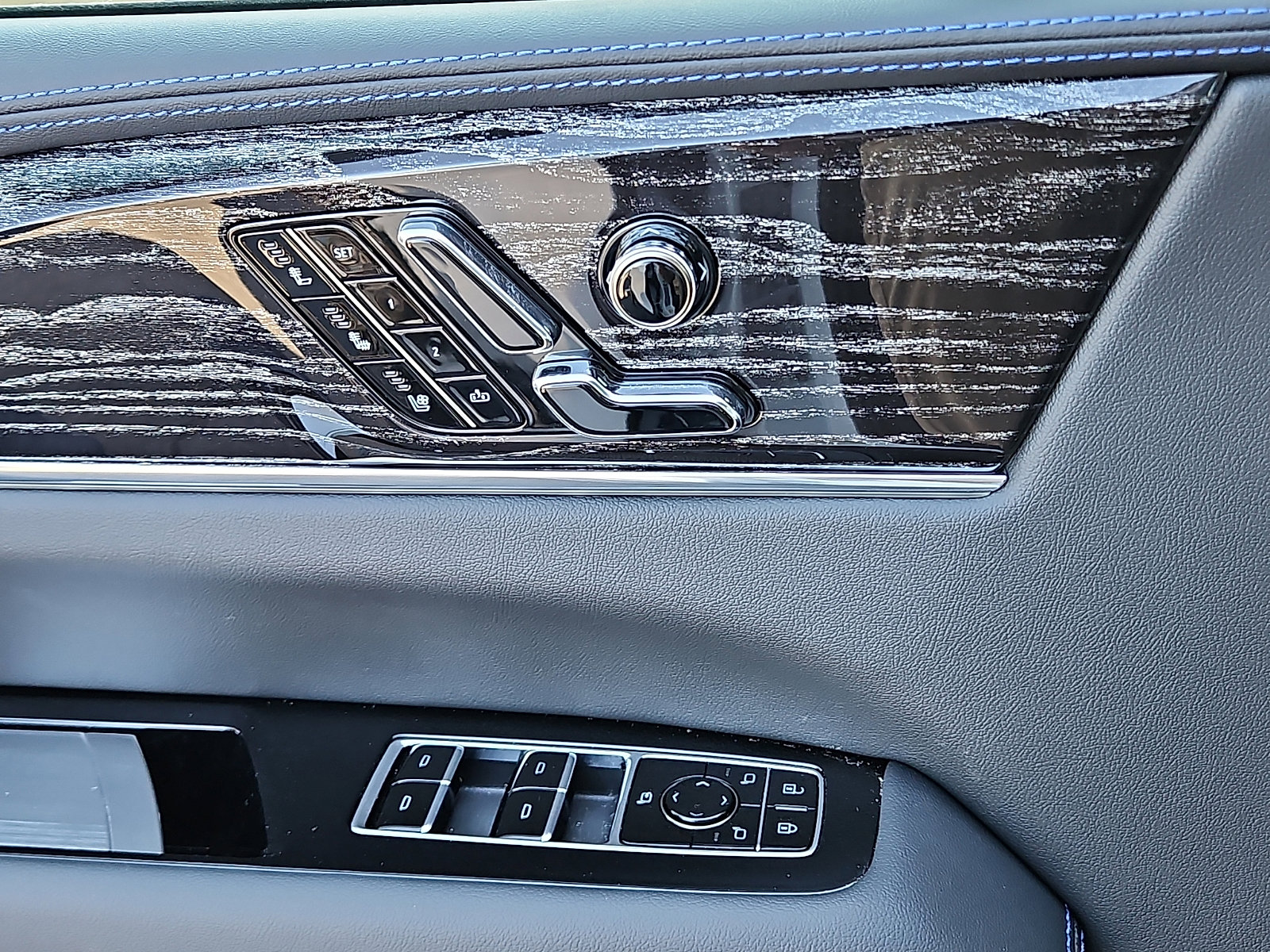 2026 Cadillac Escalade IQL Sport - Photo 18