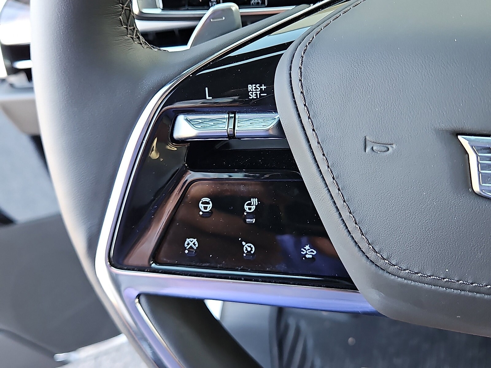 2026 Cadillac Escalade Platinum Sport - Photo 19