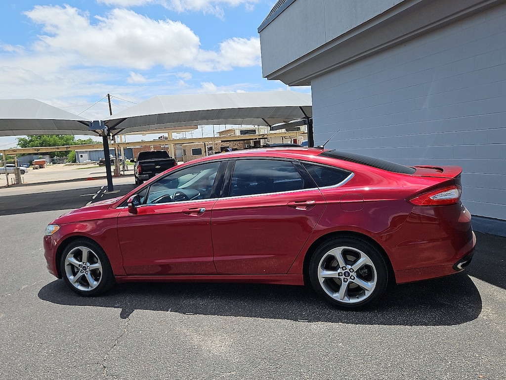 Used 2015 Ford Fusion SE