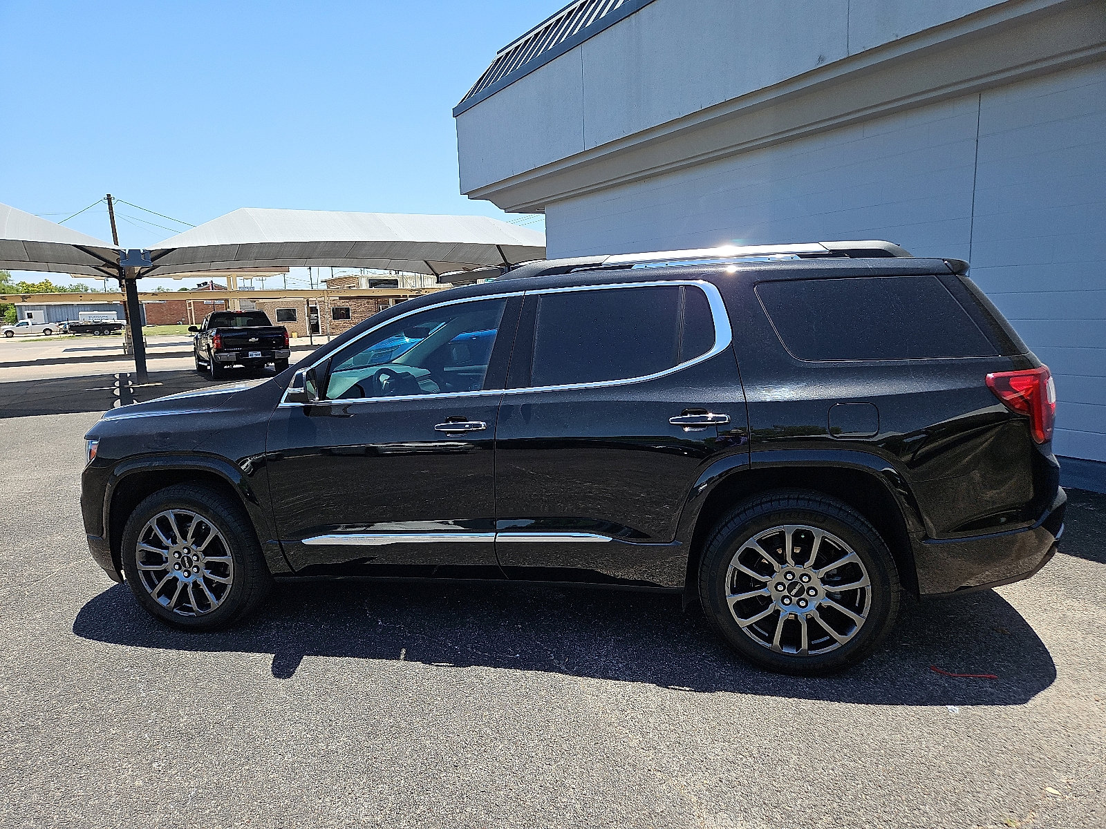 Used 2022 GMC Acadia Denali with VIN 1GKKNPLS0NZ162072 for sale in San Angelo, TX
