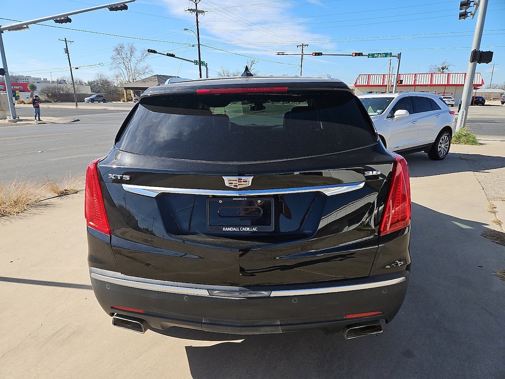 Used 2017 CADILLAC XT5 Luxury FWD SUV