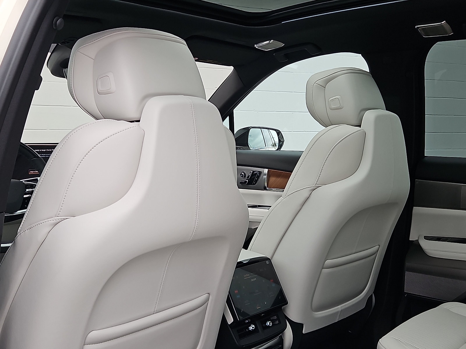 2027 Cadillac VISTIQ Sport - Photo 11