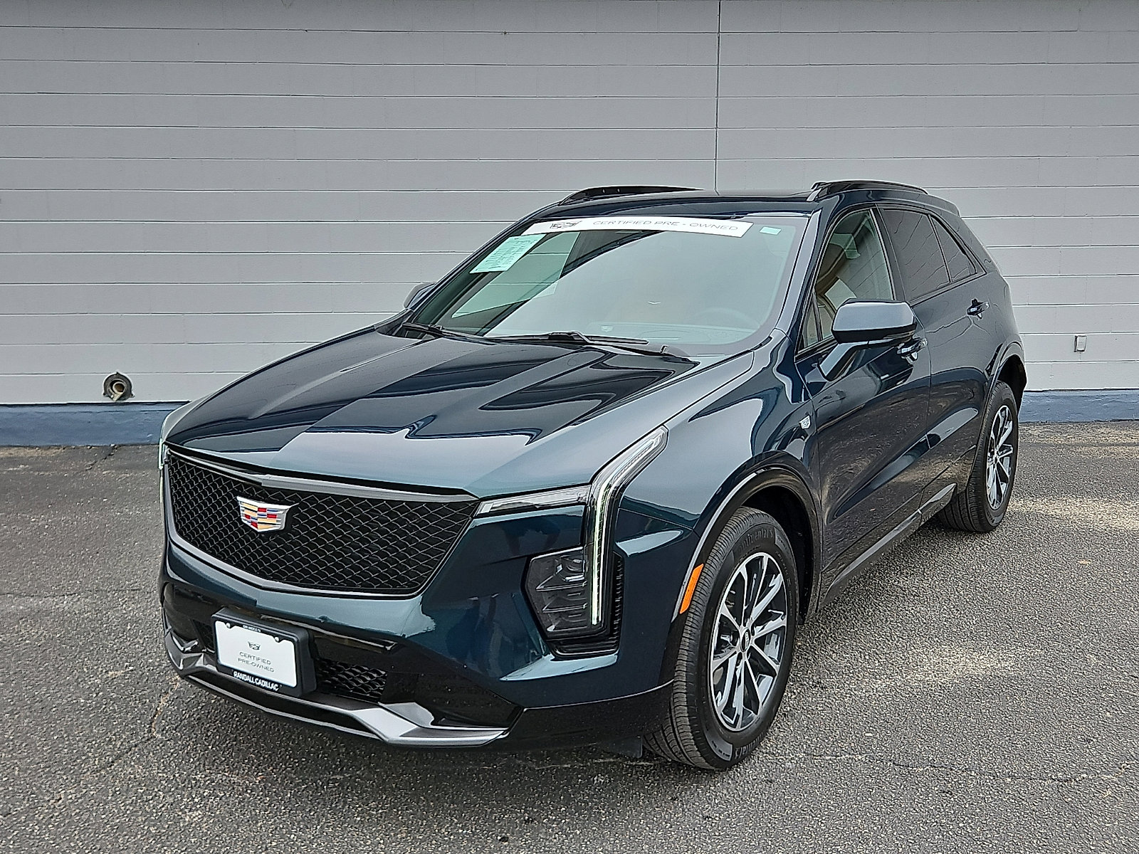 2025 Cadillac XT4 Sport's photo