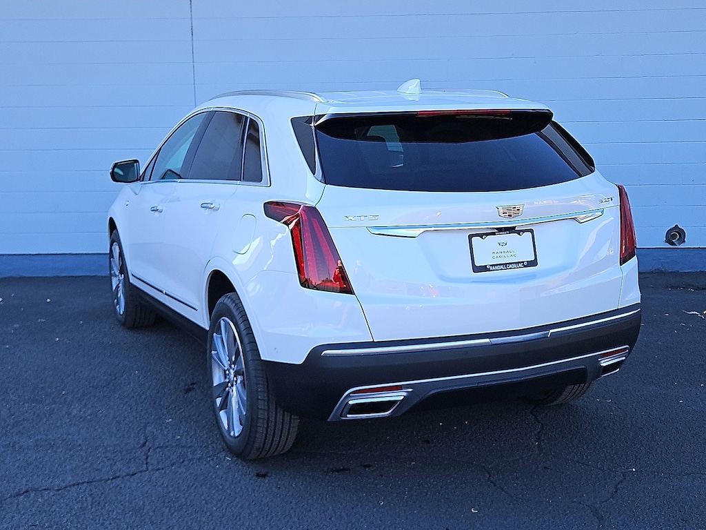 New 2026 CADILLAC XT5 Premium Luxury SUV