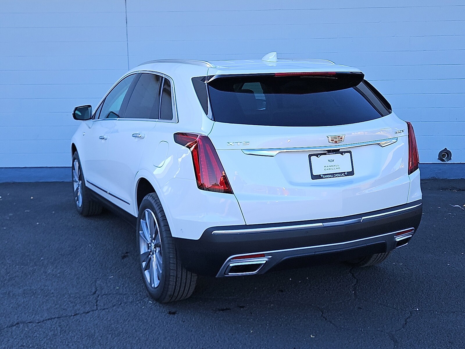 2026 Cadillac XT5 Premium Luxury photo 2