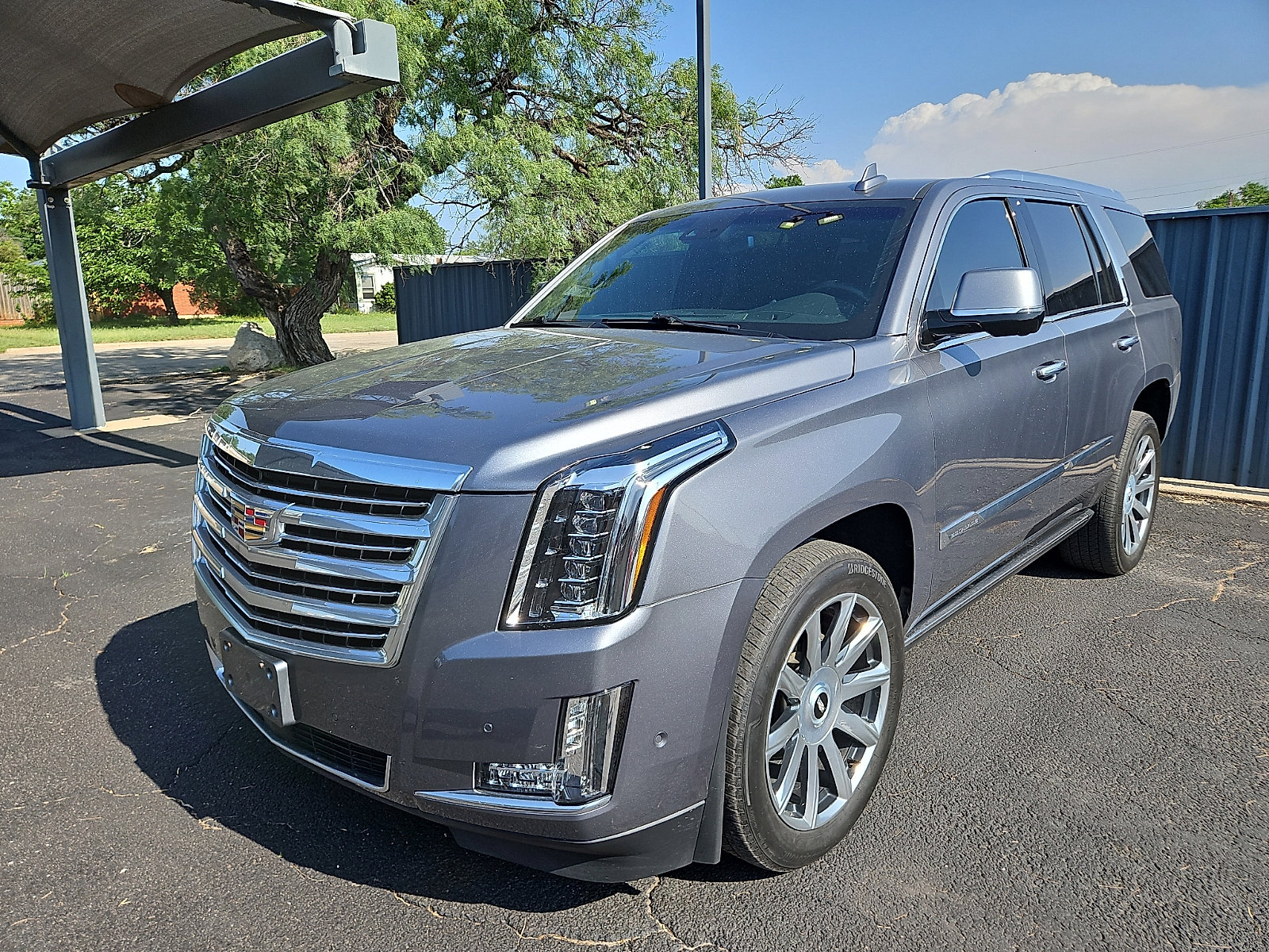 2018 Cadillac Escalade AWD Platinum's photo