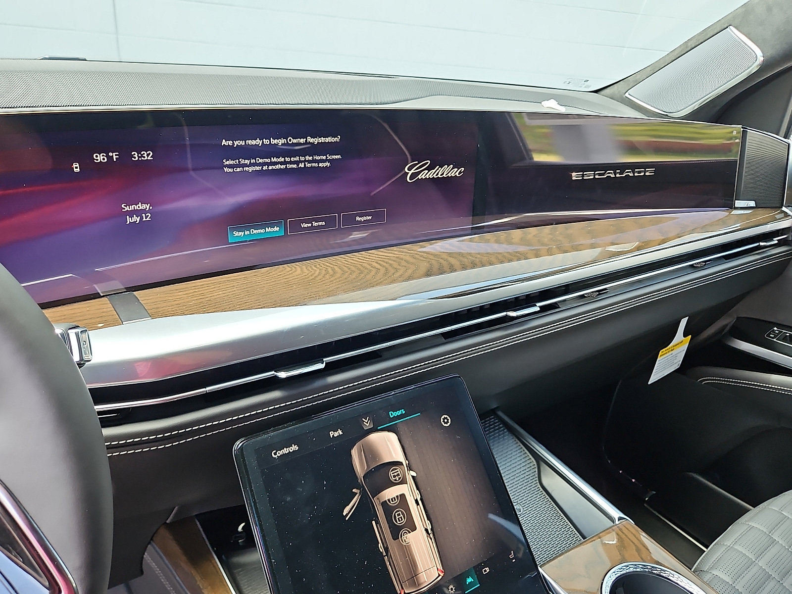 2026 Cadillac Escalade Platinum Sport - Photo 18