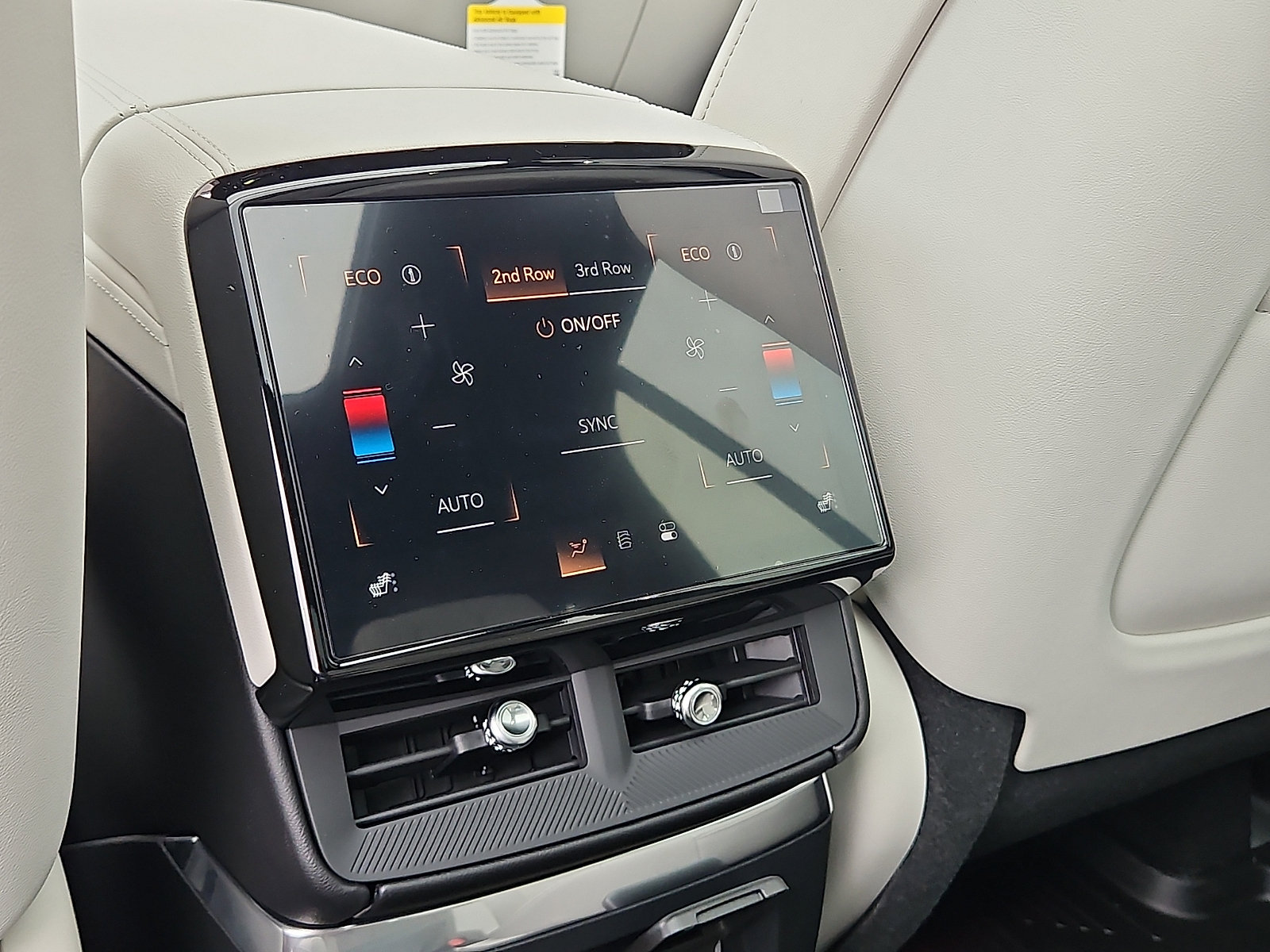 2027 Cadillac VISTIQ Sport - Photo 13
