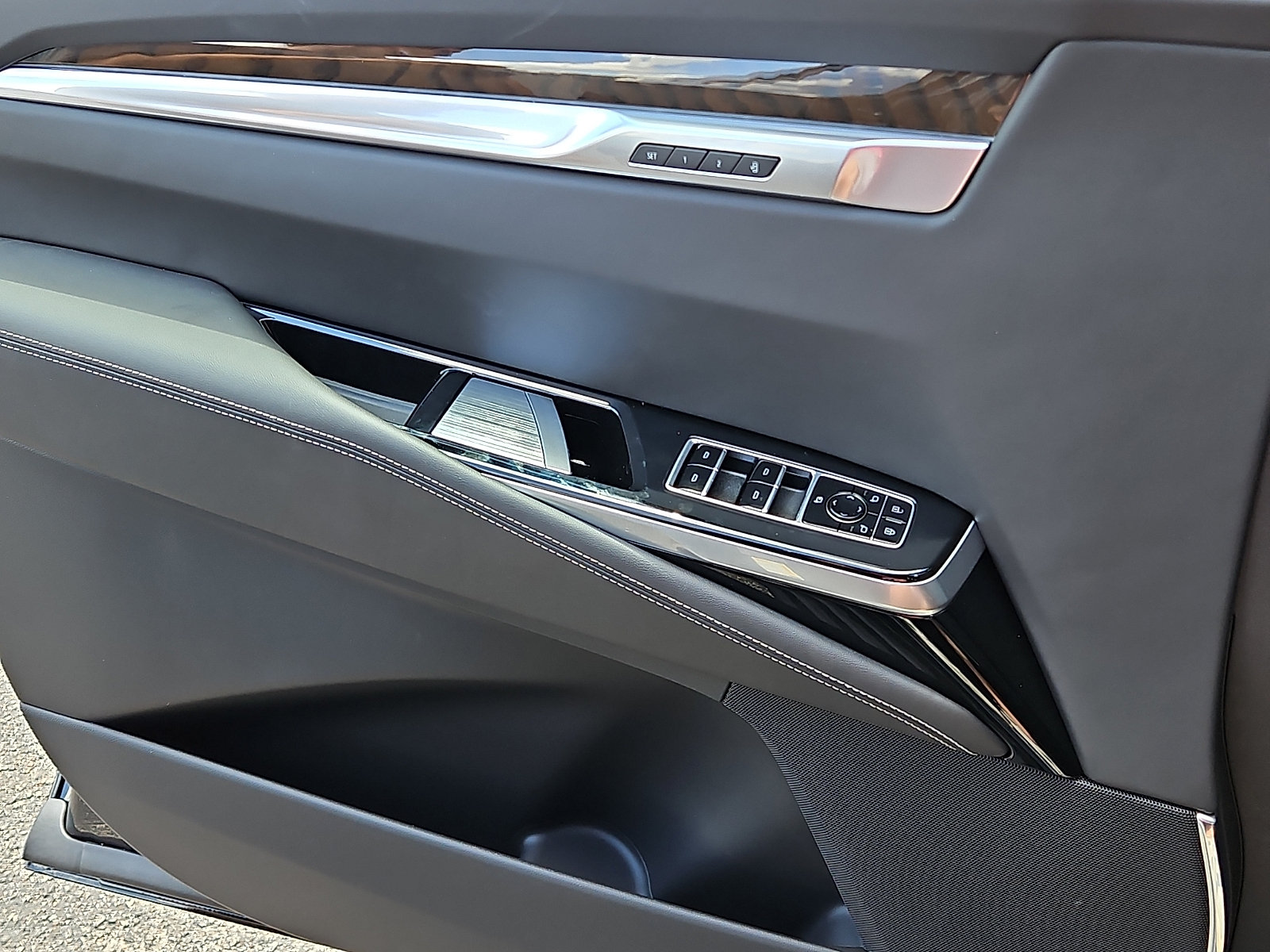 2026 Cadillac Escalade Platinum Sport - Photo 12