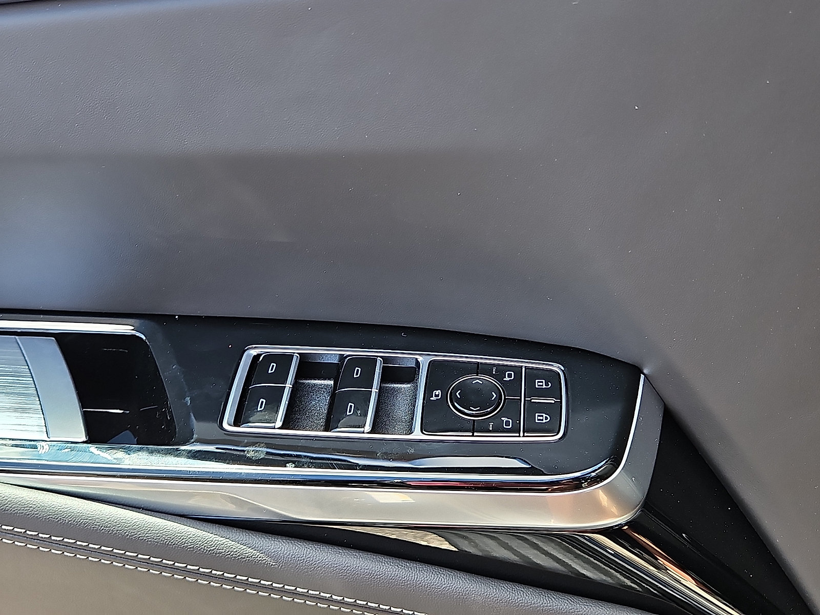 2026 Cadillac Escalade Platinum Sport - Photo 22