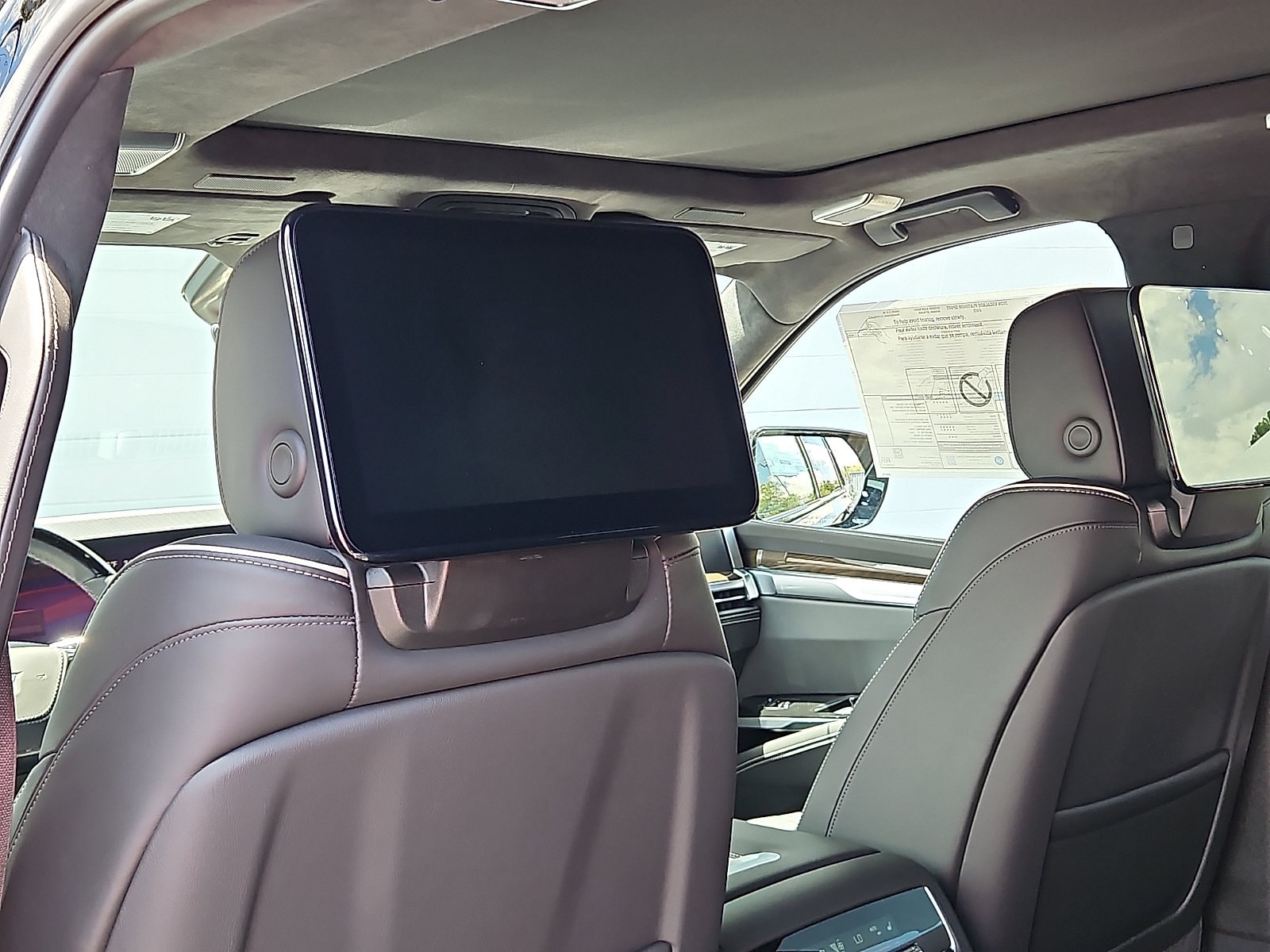 2026 Cadillac Escalade Platinum Sport - Photo 9