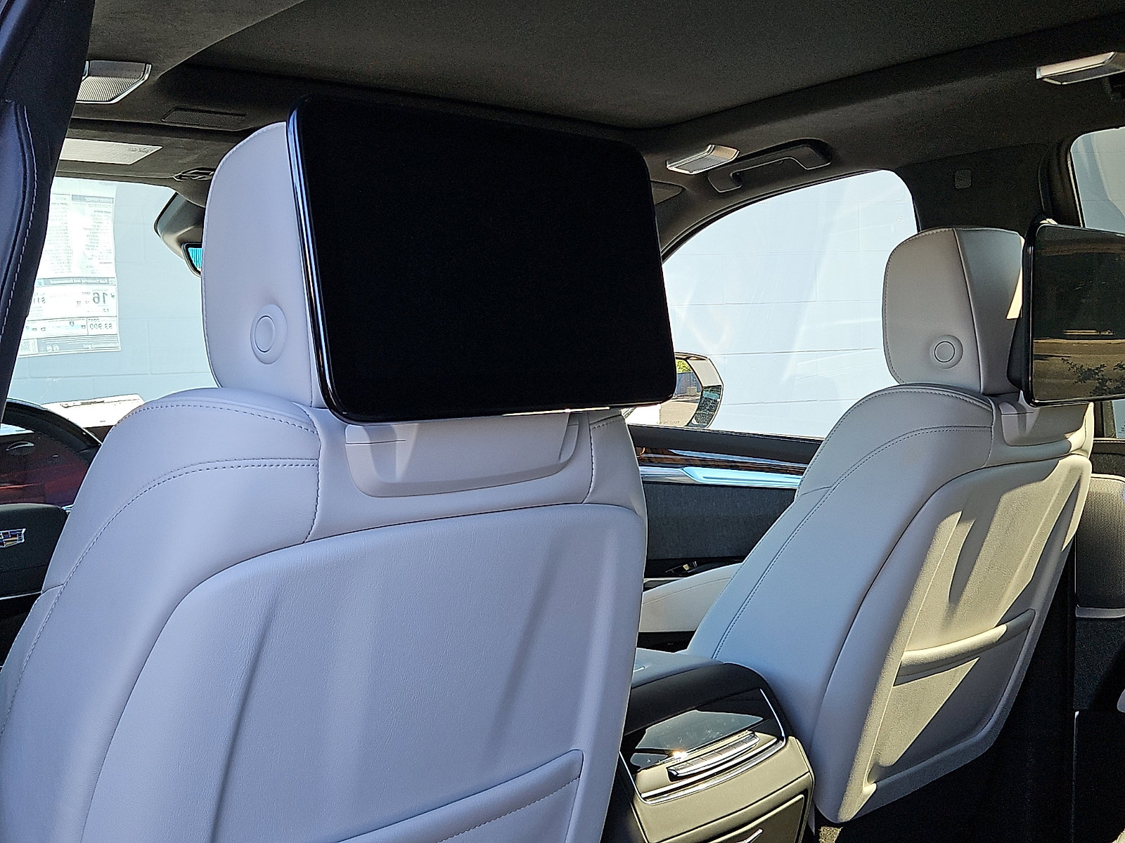 2026 Cadillac Escalade Platinum Sport - Photo 9