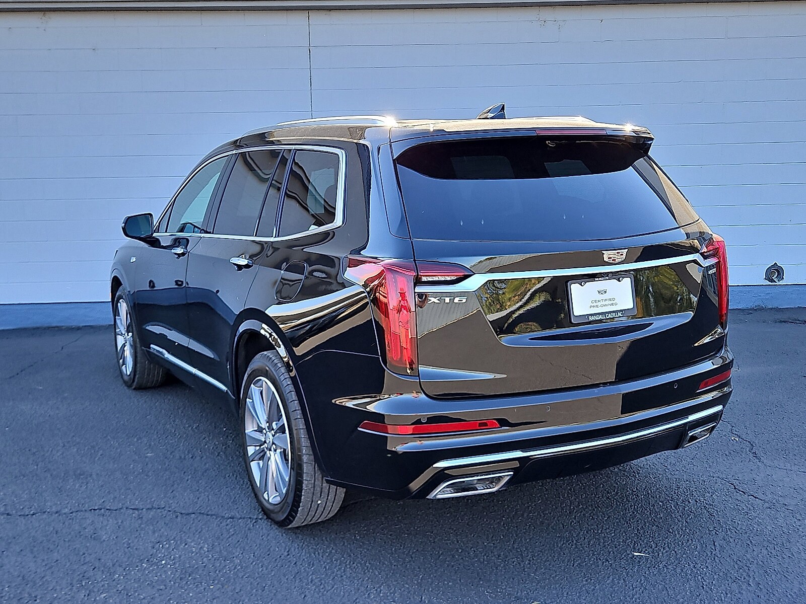 2024 Cadillac XT6 Premium Luxury photo 3