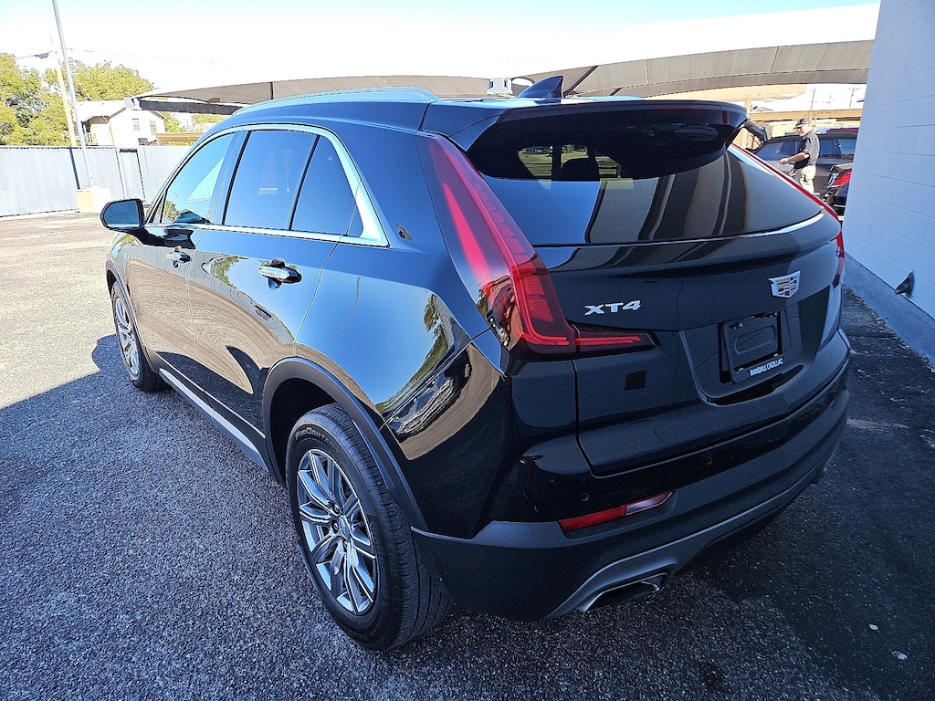 Used 2019 CADILLAC XT4 FWD Premium Luxury SUV