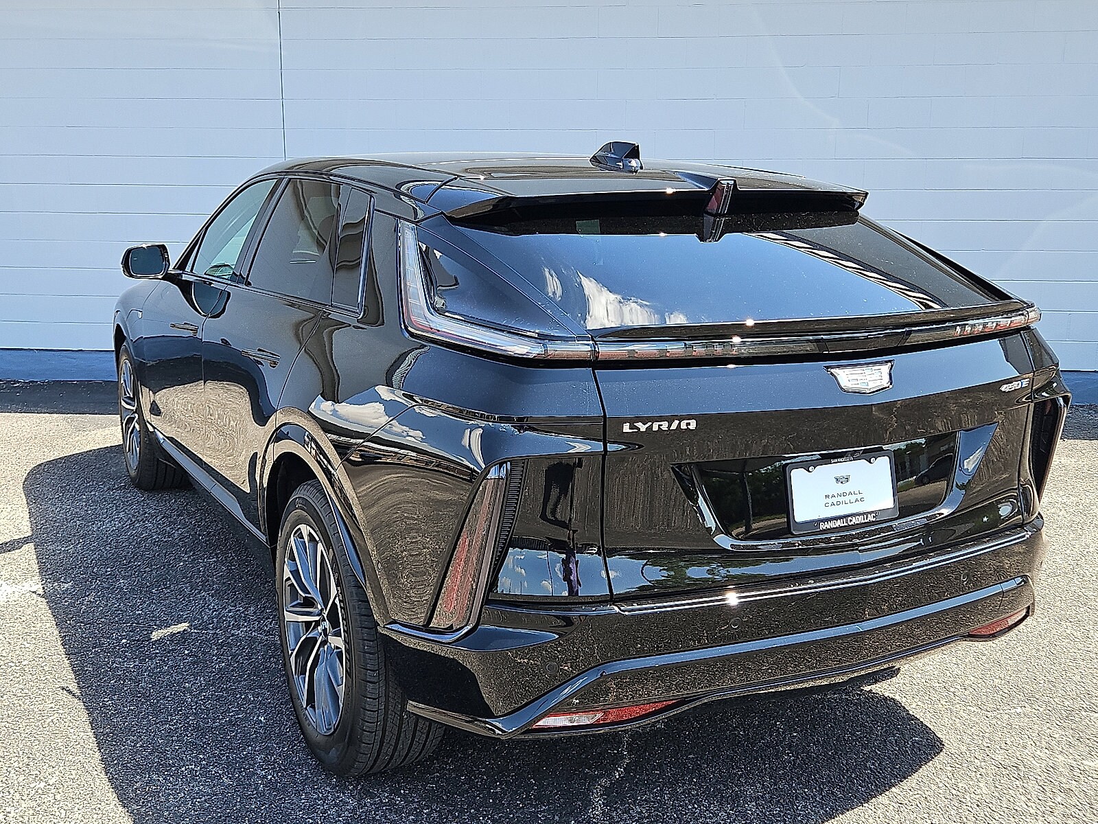 2025 Cadillac Lyriq Sport photo 3