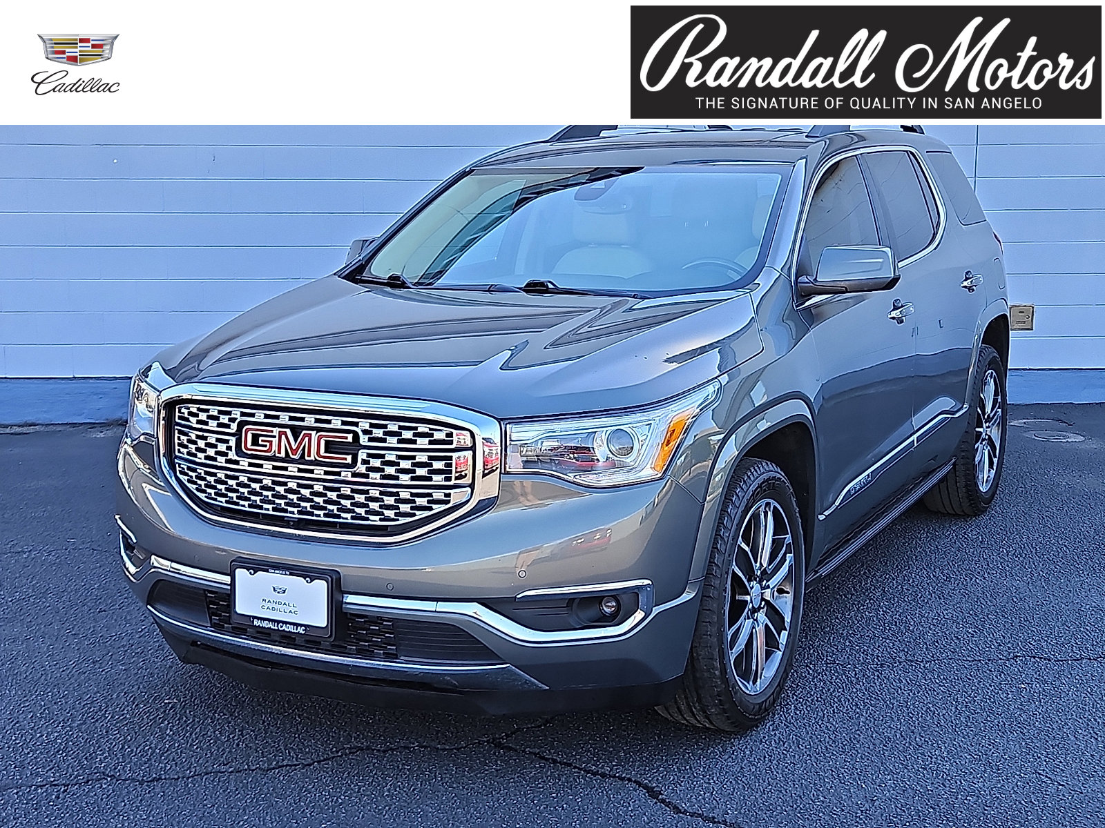 2018 GMC Acadia Denali's photo