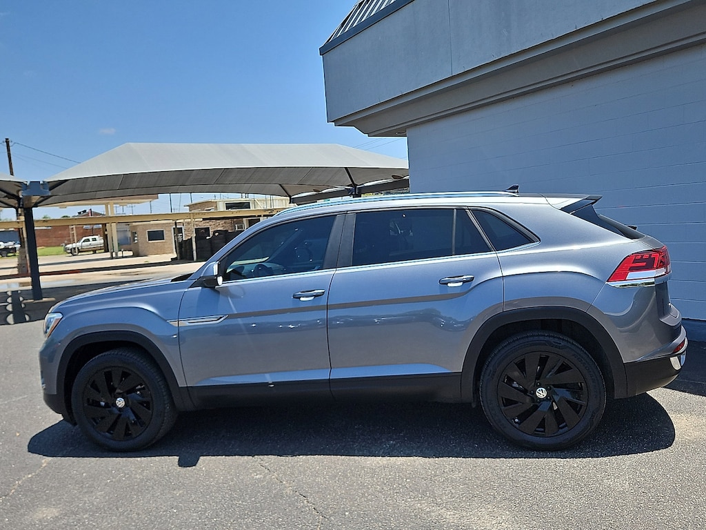 Used 2024 Volkswagen Atlas Cross Sport 2.0T SE w/Technology