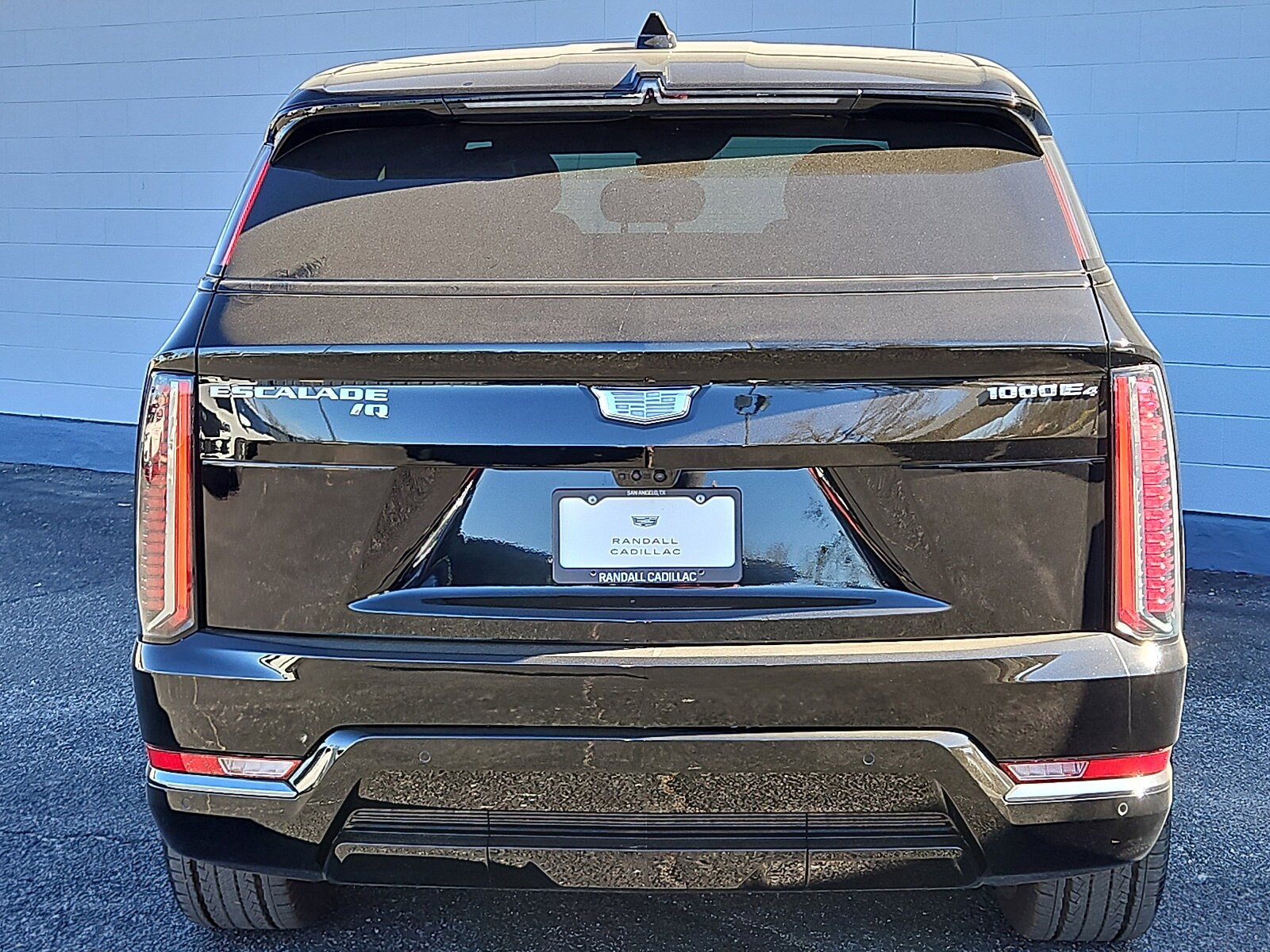 2025 Cadillac Escalade IQ Sport photo 3