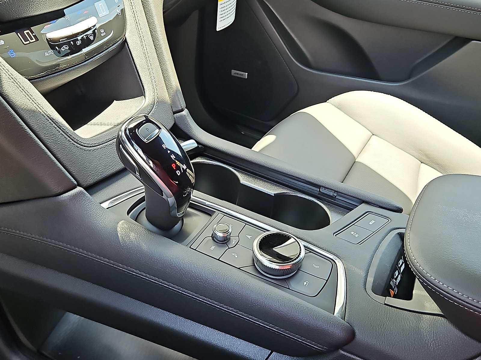 2026 Cadillac XT5 Premium Luxury - Photo 23