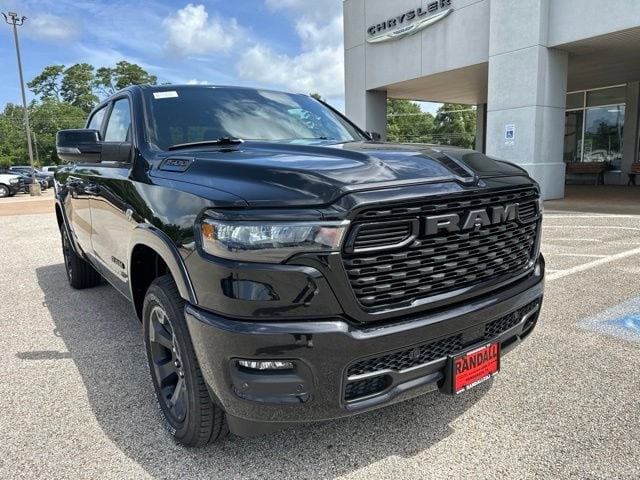 New 2026 Ram 1500 LONE STAR CREW CAB 4X4 5'7 BOX