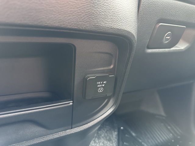 2026 RAM 3500 Chassis Big Horn - Photo 21