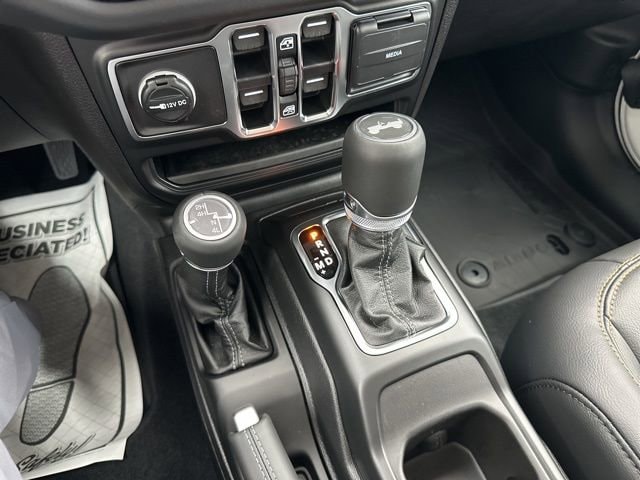 2026 Jeep Wrangler 4-Door Sahara - Photo 22