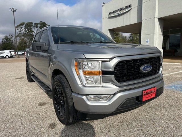 2021 Ford F-150 XL's photo