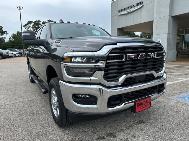 New 2026 Ram 2500 TRADESMAN CREW CAB 4X4 6'4 BOX