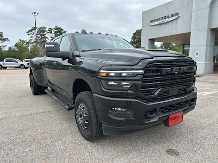 2025 Ram 3500 LARAMIE CREW CAB 4X4 8' BOX Pickup