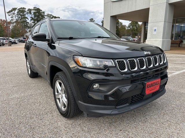 2024 Jeep Compass Latitude's photo