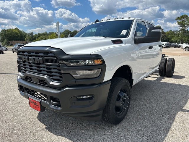 2026 Ram 3500 Tradesman photo 3