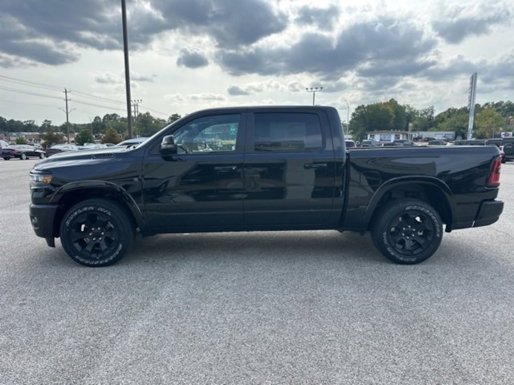 New 2026 Ram 1500 LONE STAR CREW CAB 4X4 5'7 BOX Pickup