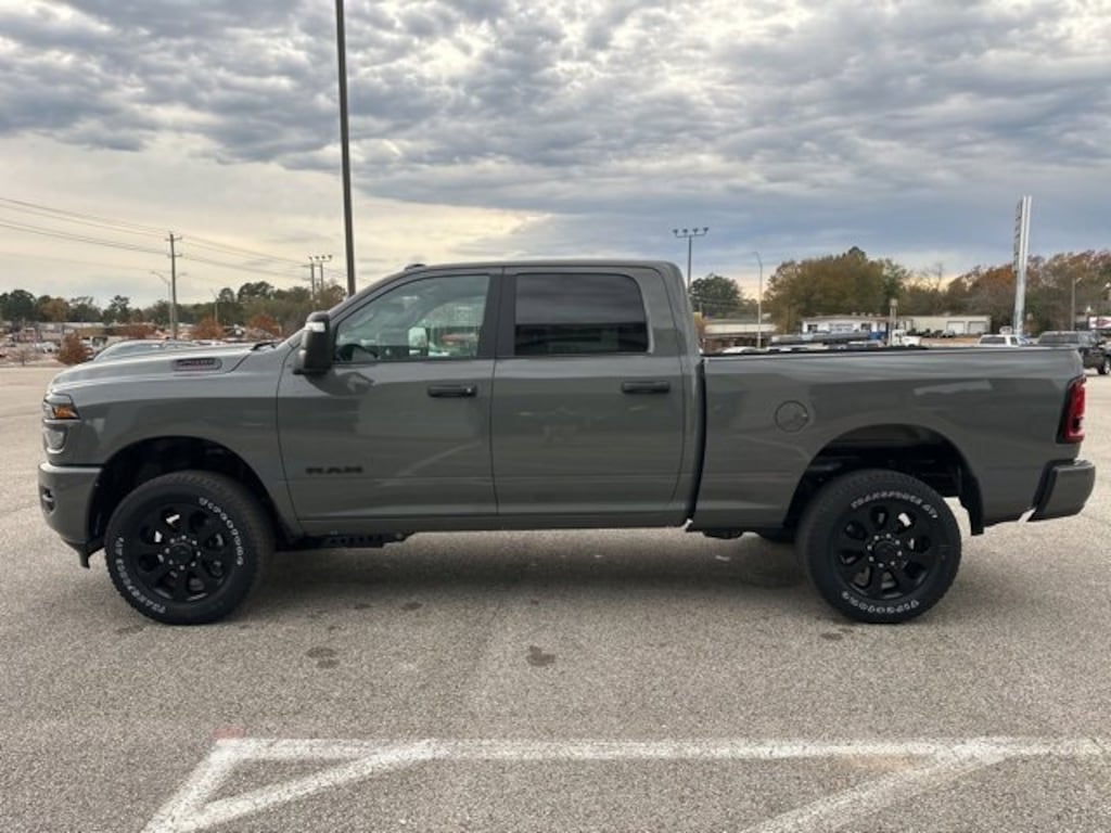 New 2026 Ram 2500 LONE STAR CREW CAB 4X4 6'4 BOX Pickup