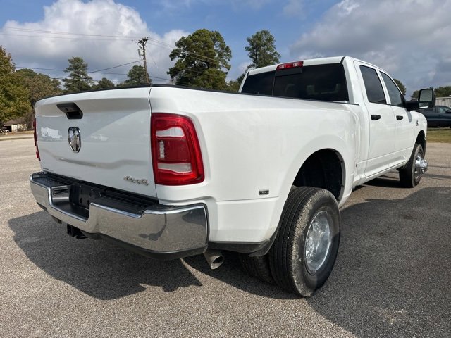 2024 Ram 3500 Tradesman photo 3