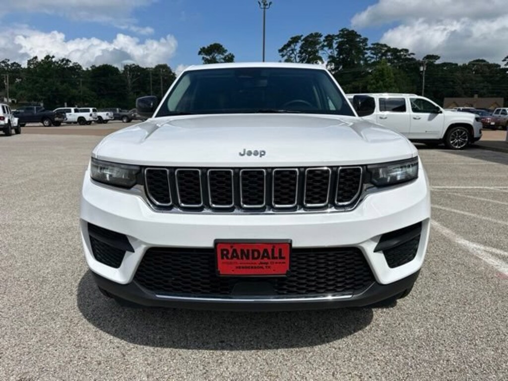 Used 2024 Jeep Grand Cherokee Laredo Laredo 4x2