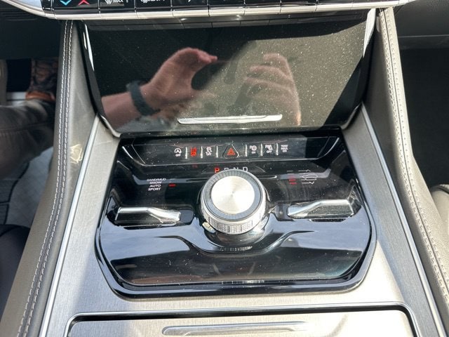 2026 Jeep Grand Wagoneer Limited Reserve - Photo 19