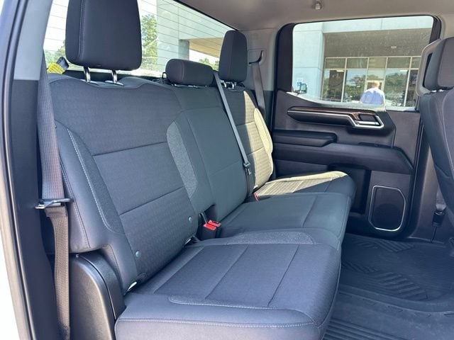 Photo 33