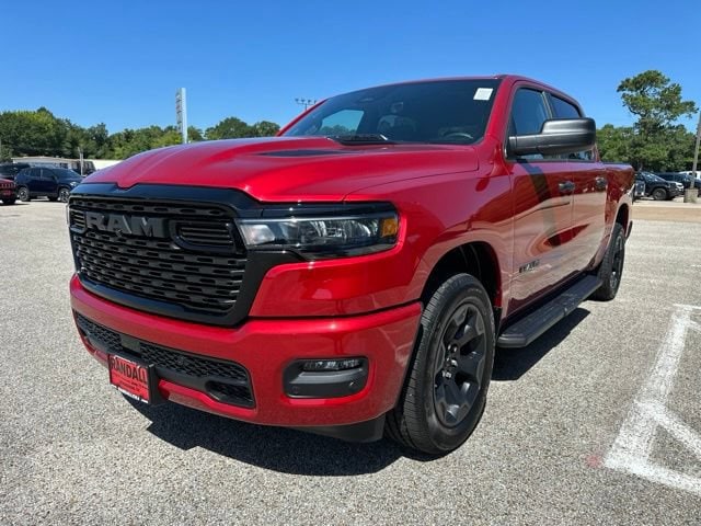New 2026 Ram 1500 EXPRESS CREW CAB 4X4 5'7 BOX