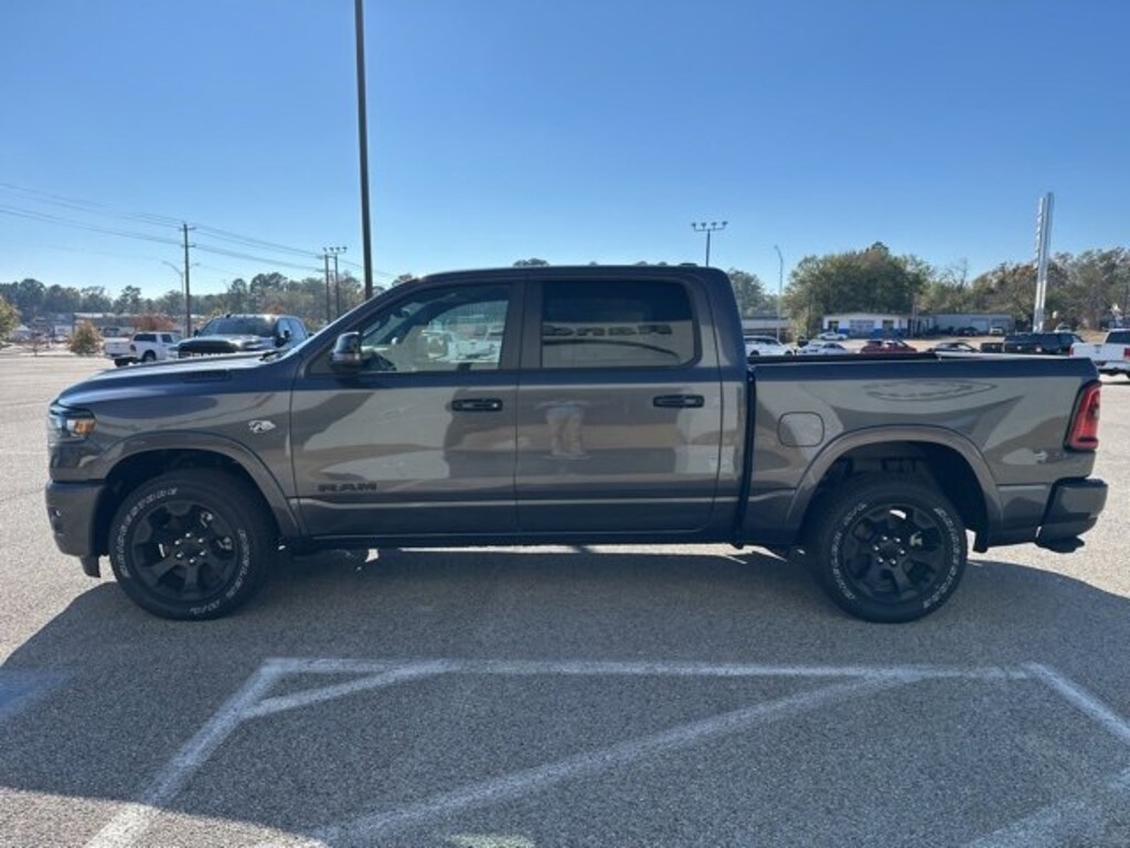New 2026 Ram 1500 LONE STAR CREW CAB 4X4 5'7 BOX Pickup