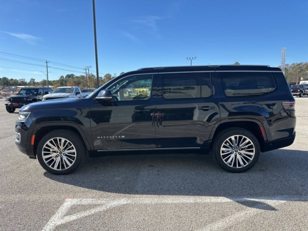 New 2025 Jeep Wagoneer LIMITED 4X4 Sport Utility