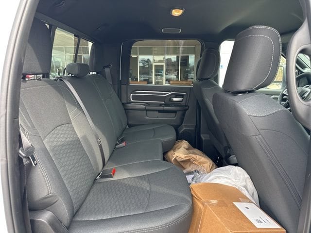 2026 RAM 3500 Chassis Big Horn - Photo 33