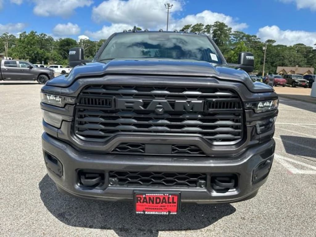 New 2026 Ram 3500 LONE STAR CREW CAB 4X4 8' BOX Pickup