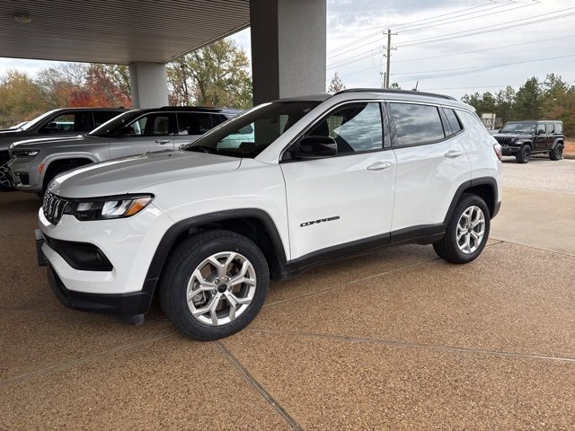 2025 Jeep Compass Latitude's photo