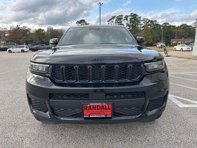 2024 Jeep Grand Cherokee Altitude photo 2