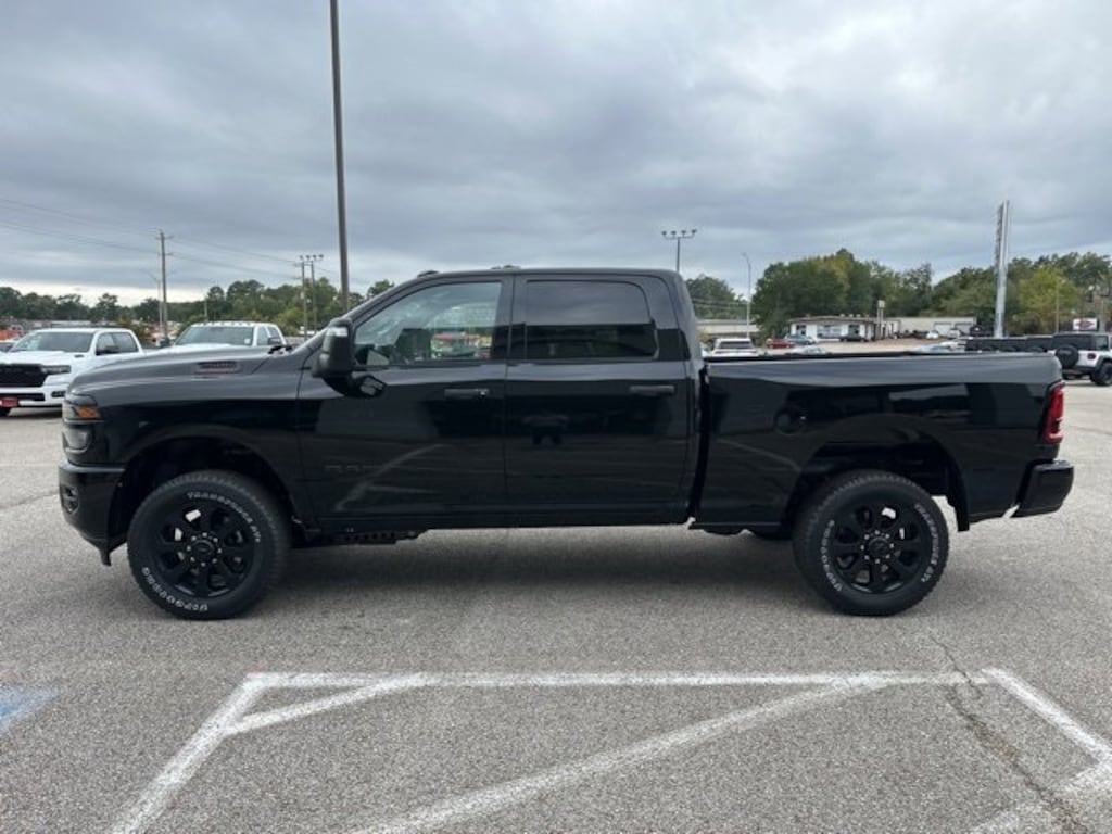 New 2026 Ram 2500 LONE STAR CREW CAB 4X4 6'4 BOX Pickup